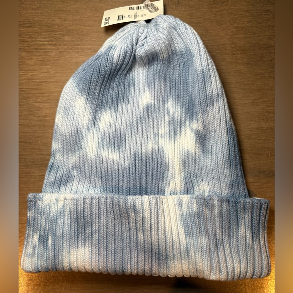 Aeropostale Blue and White Tie-Dye Beanie